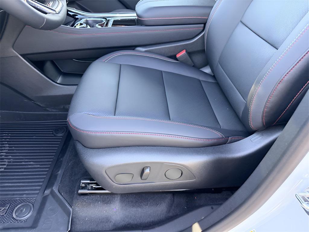 new 2026 Chevrolet Traverse car, priced at $55,914