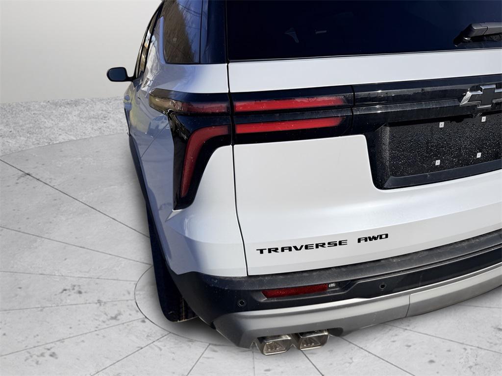 new 2026 Chevrolet Traverse car, priced at $55,914