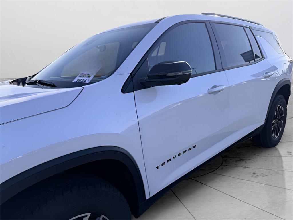 new 2026 Chevrolet Traverse car, priced at $55,914
