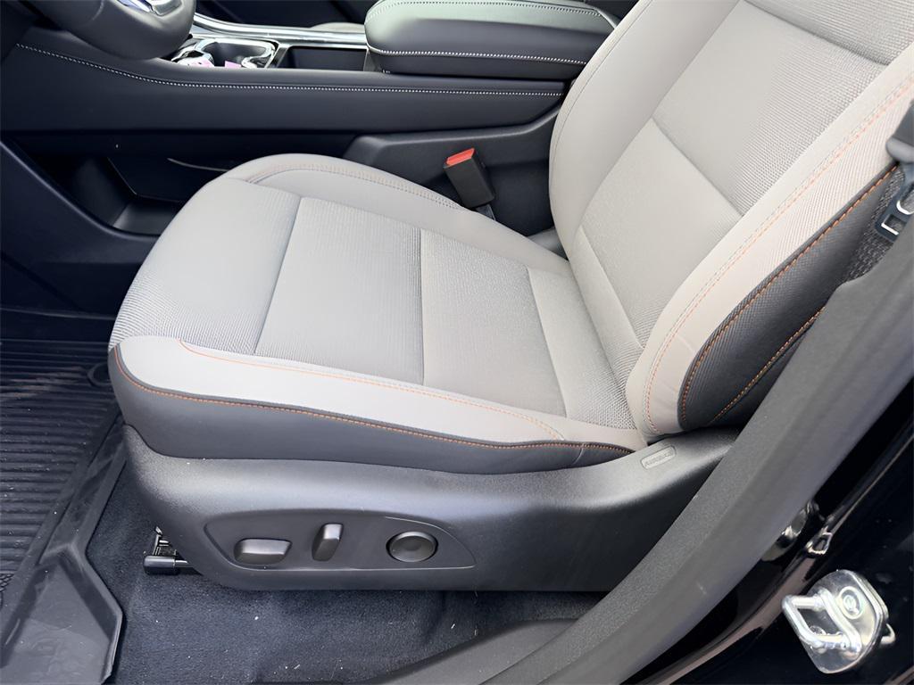 new 2026 Chevrolet Traverse car, priced at $42,035