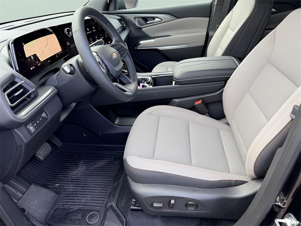 new 2026 Chevrolet Traverse car, priced at $42,035