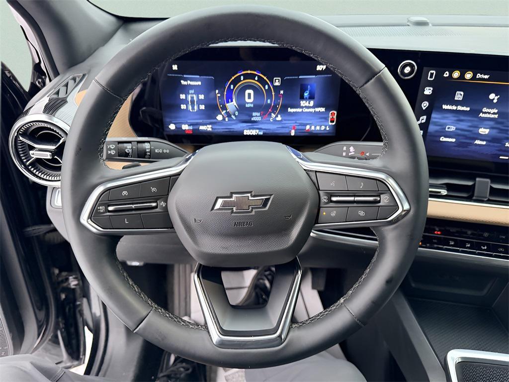 used 2025 Chevrolet Equinox car, priced at $28,793