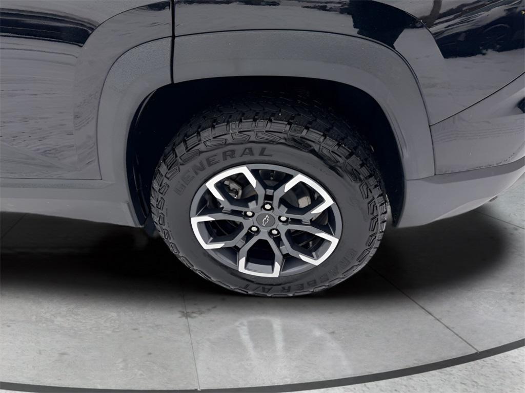 used 2025 Chevrolet Equinox car, priced at $28,793