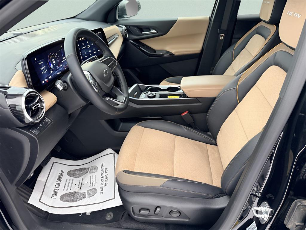 used 2025 Chevrolet Equinox car, priced at $28,793