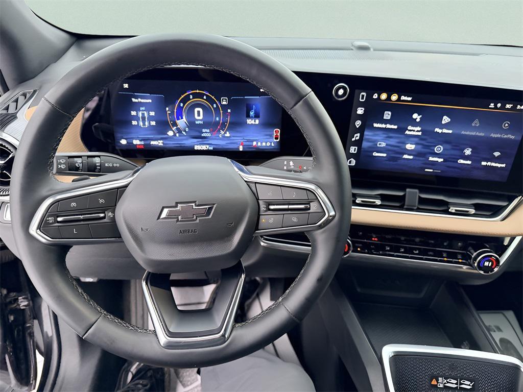 used 2025 Chevrolet Equinox car, priced at $28,793