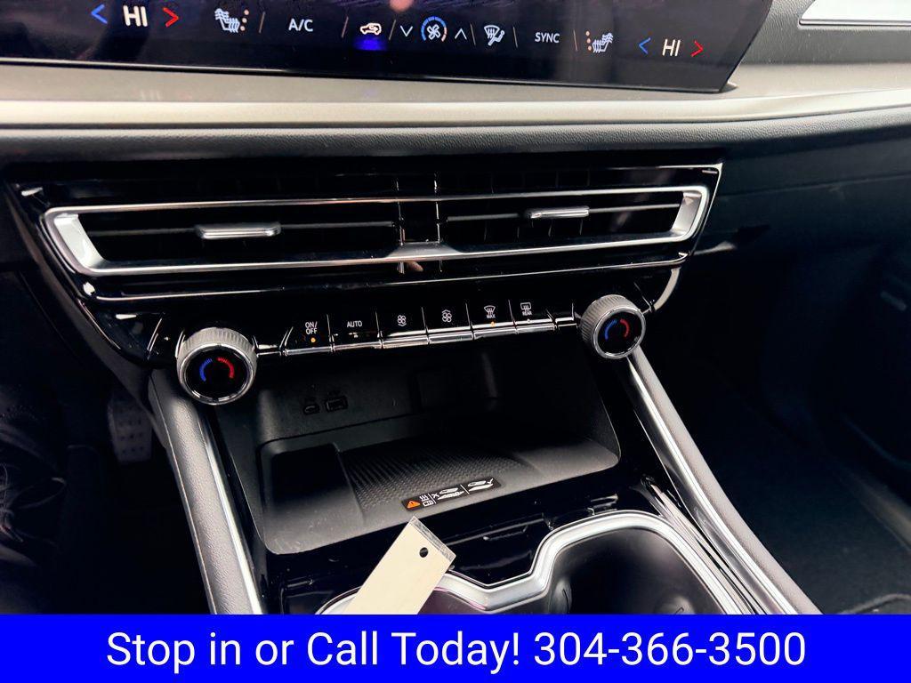 new 2026 Chevrolet Traverse car, priced at $51,205