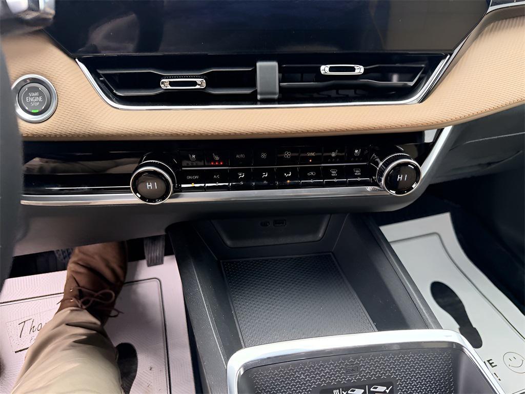 new 2026 Chevrolet Equinox car, priced at $36,850