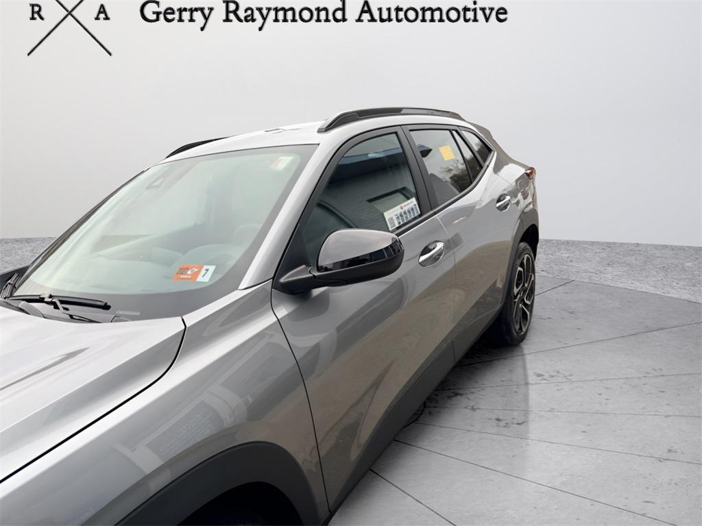 used 2025 Chevrolet Trax car, priced at $21,529