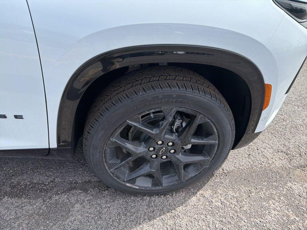 new 2026 Chevrolet Traverse car, priced at $59,855