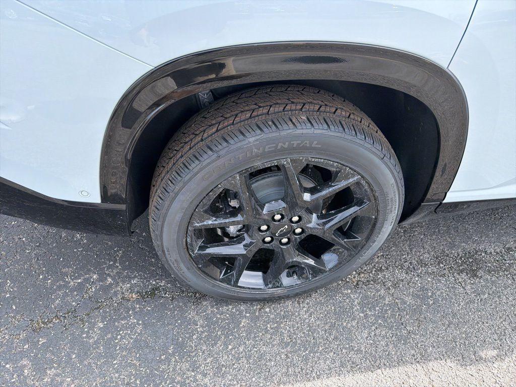 new 2026 Chevrolet Traverse car, priced at $59,855