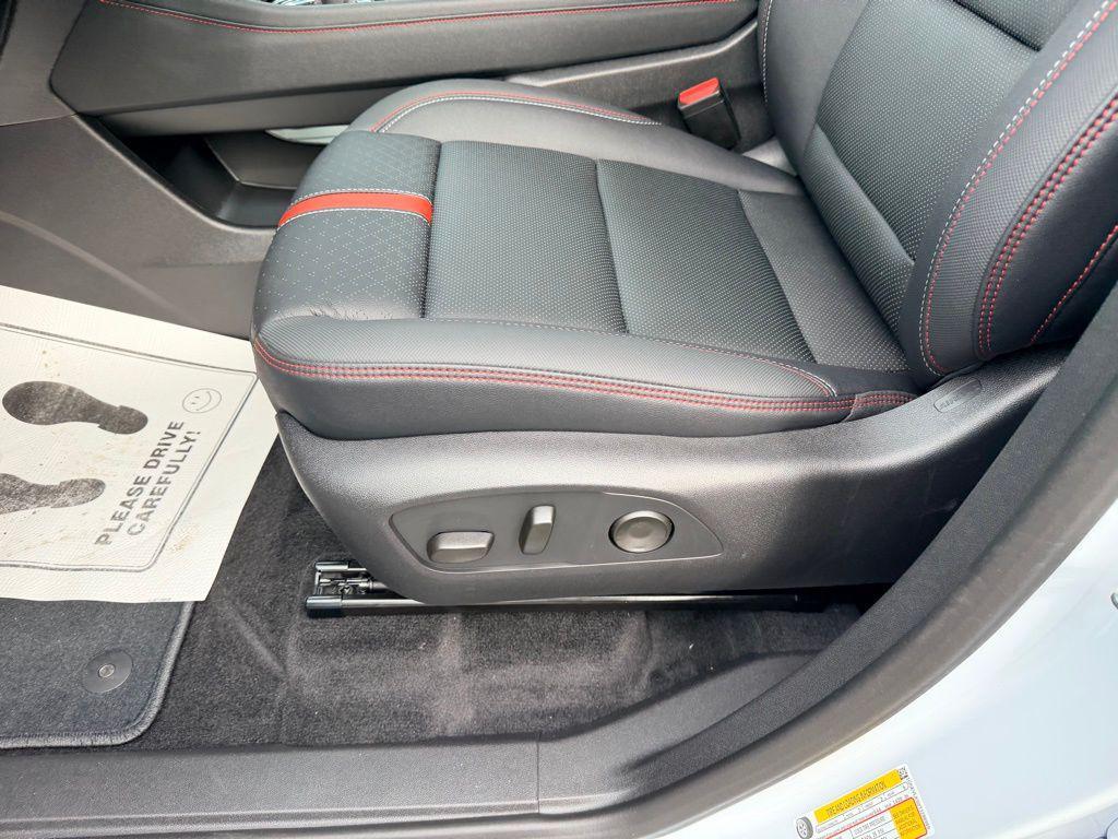 new 2026 Chevrolet Traverse car, priced at $59,855