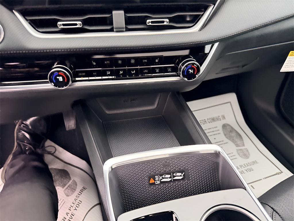 new 2026 Chevrolet Equinox car, priced at $36,860