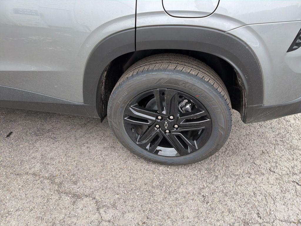 new 2026 Chevrolet Trax car, priced at $25,780