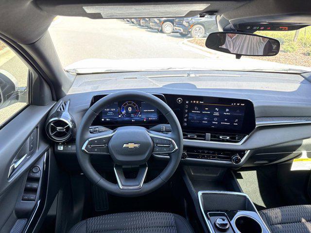 new 2026 Chevrolet Equinox car, priced at $30,495