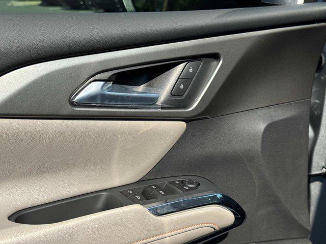 new 2026 Chevrolet Traverse car, priced at $47,855