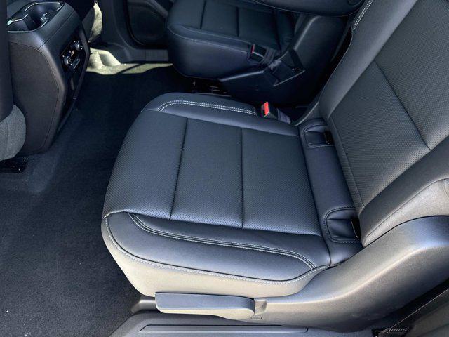 new 2026 Chevrolet Traverse car, priced at $47,305