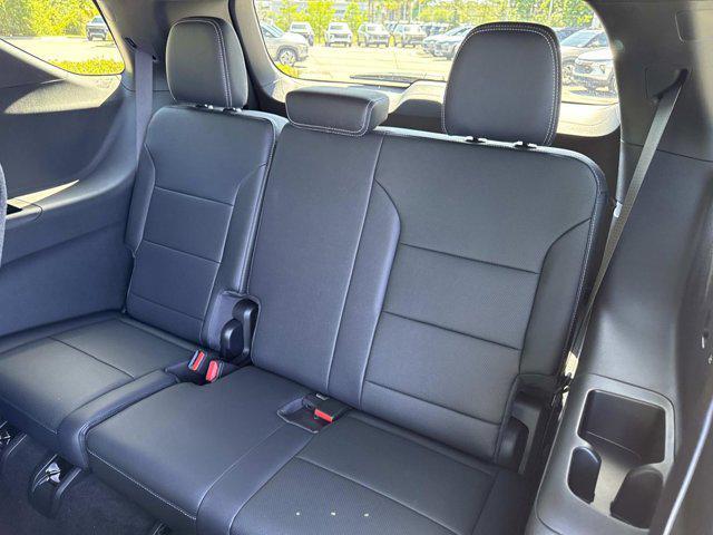 new 2026 Chevrolet Traverse car, priced at $47,305