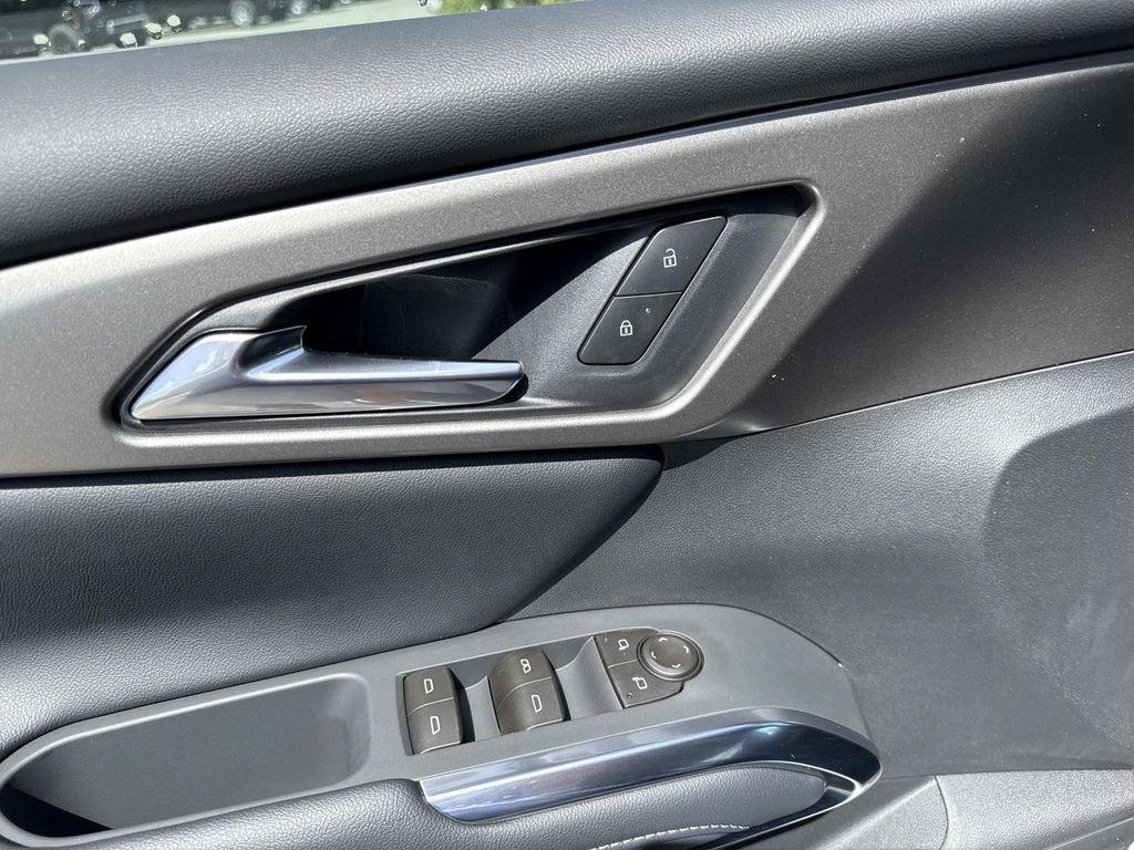 new 2026 Chevrolet Traverse car, priced at $42,795