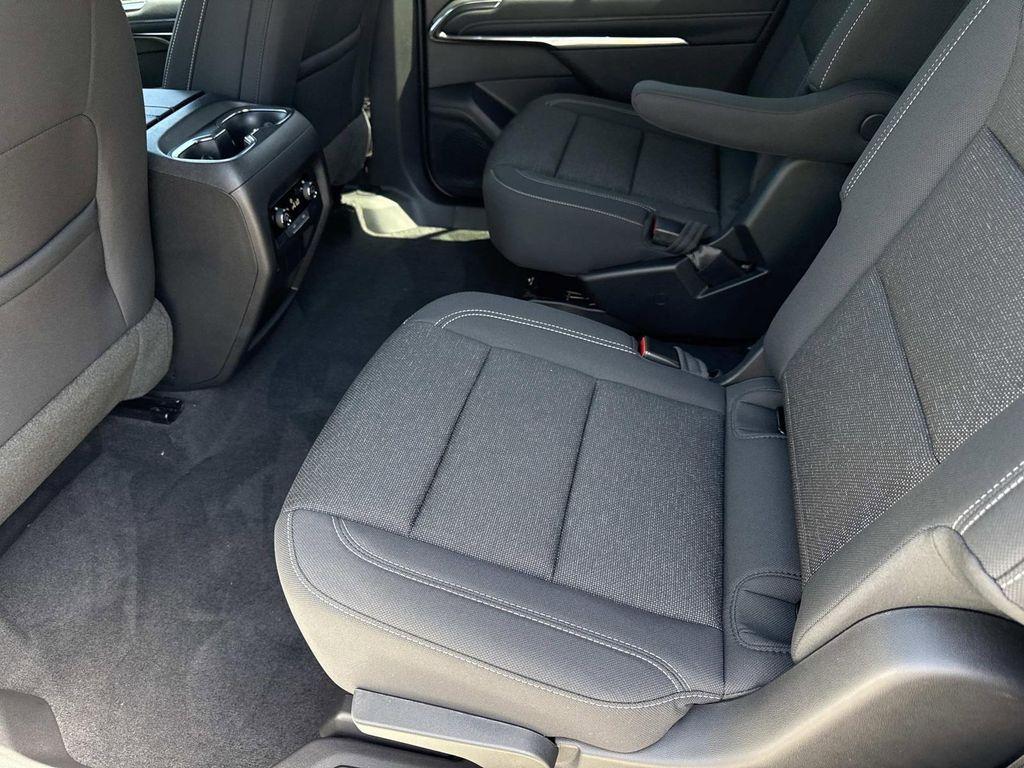 new 2026 Chevrolet Traverse car, priced at $42,795