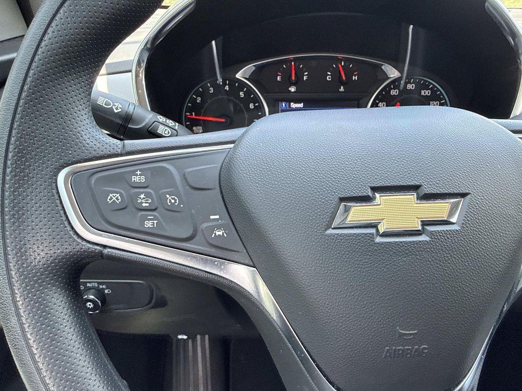 used 2024 Chevrolet Equinox car, priced at $21,274