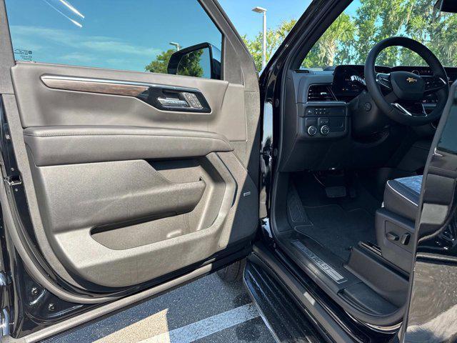 new 2025 Chevrolet Suburban car, priced at $80,320