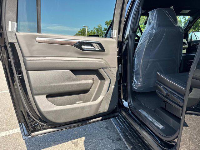 new 2025 Chevrolet Suburban car, priced at $80,320