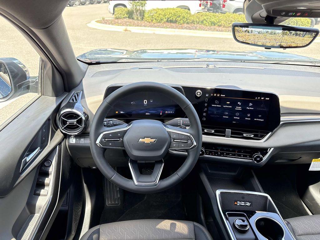 new 2026 Chevrolet Equinox car, priced at $34,254