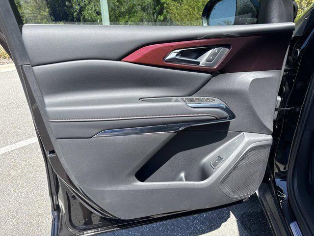 new 2026 Chevrolet Traverse car, priced at $52,120