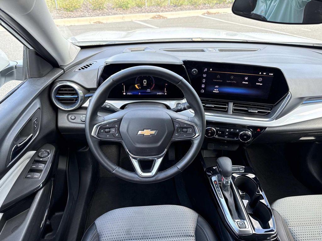 used 2025 Chevrolet Trax car, priced at $20,897