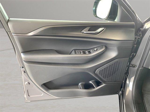 new 2025 Jeep Grand Cherokee car, priced at $37,430