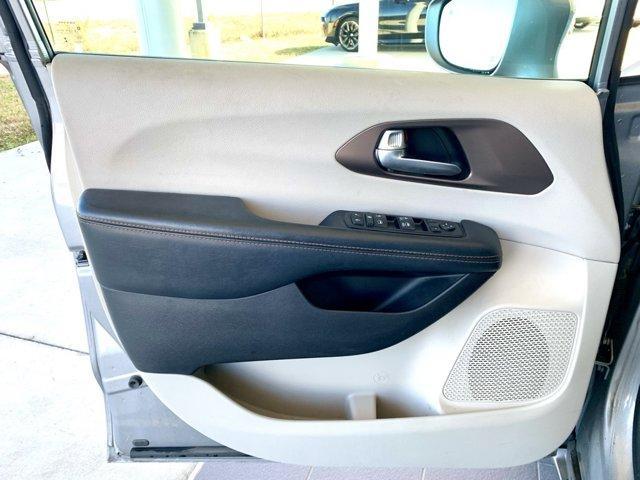 used 2017 Chrysler Pacifica car, priced at $14,000