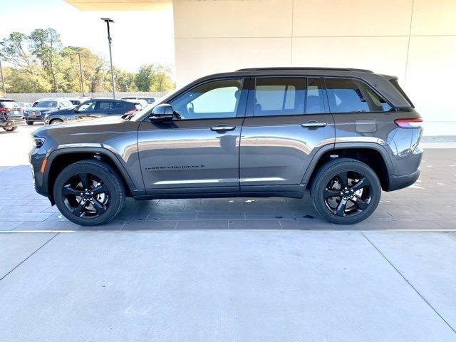 used 2023 Jeep Grand Cherokee car, priced at $31,000