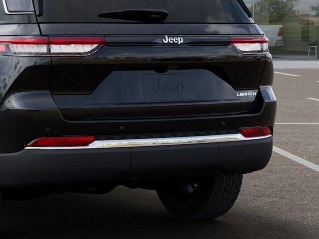 new 2025 Jeep Grand Cherokee car, priced at $38,095