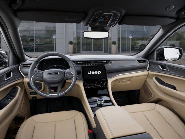 new 2025 Jeep Grand Cherokee car, priced at $38,095