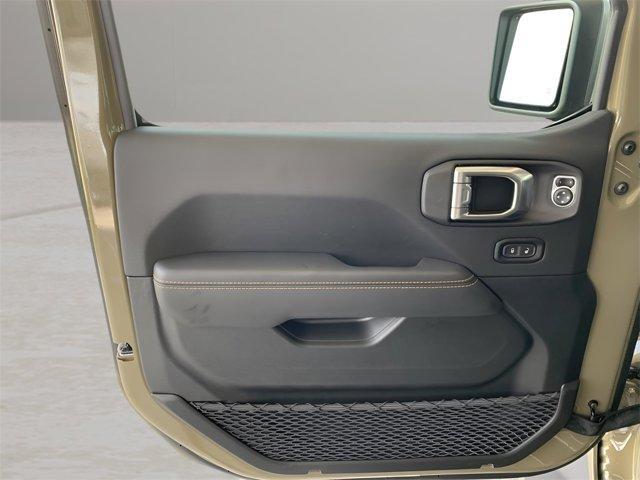 new 2025 Jeep Gladiator car, priced at $40,455