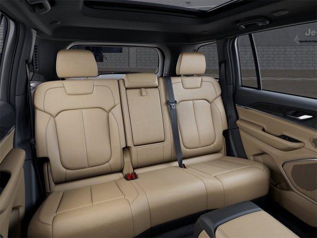 new 2026 Jeep Grand Cherokee car, priced at $47,675