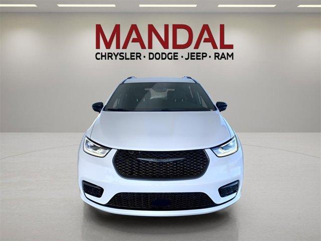 new 2026 Chrysler Pacifica car, priced at $41,712