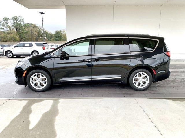 used 2020 Chrysler Pacifica car, priced at $16,800