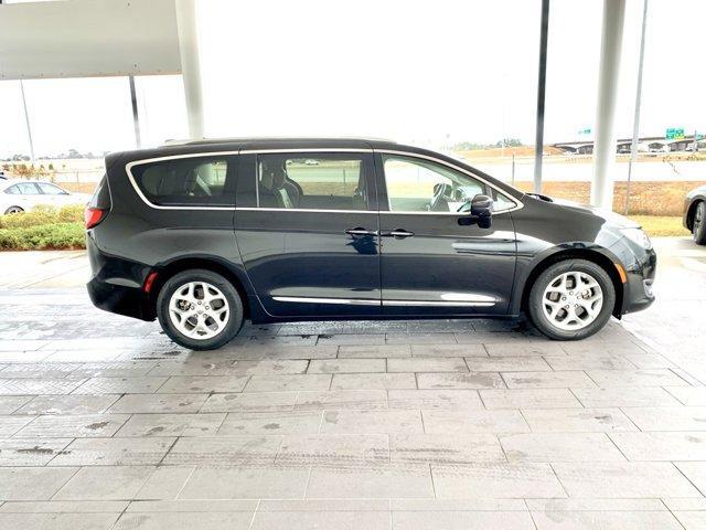 used 2020 Chrysler Pacifica car, priced at $16,800