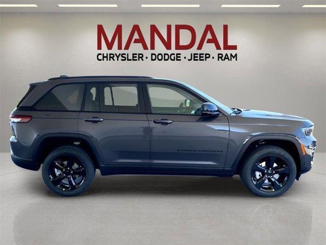 new 2025 Jeep Grand Cherokee car, priced at $38,835