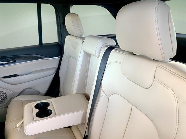 new 2025 Jeep Grand Cherokee car, priced at $43,125