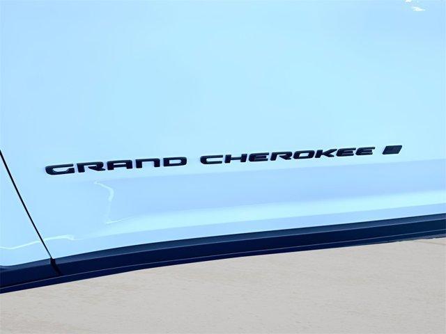 new 2025 Jeep Grand Cherokee car, priced at $43,125