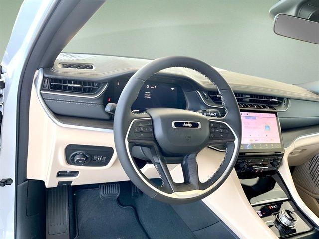 new 2025 Jeep Grand Cherokee car, priced at $43,125