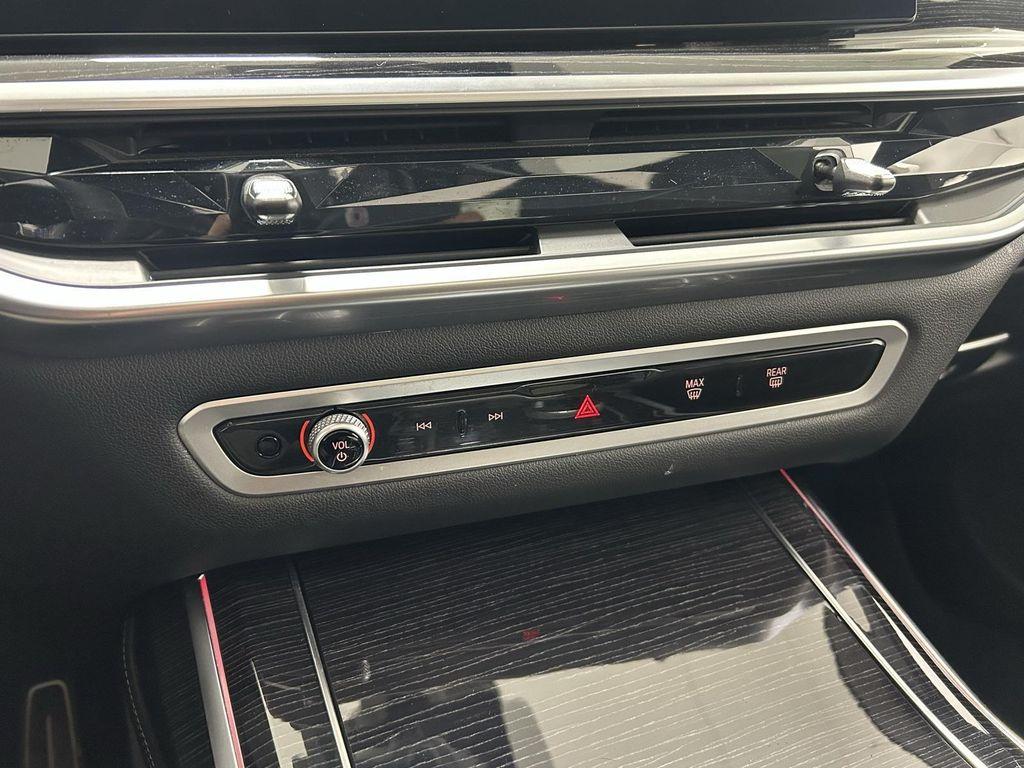 used 2025 BMW X7 car, priced at $93,500