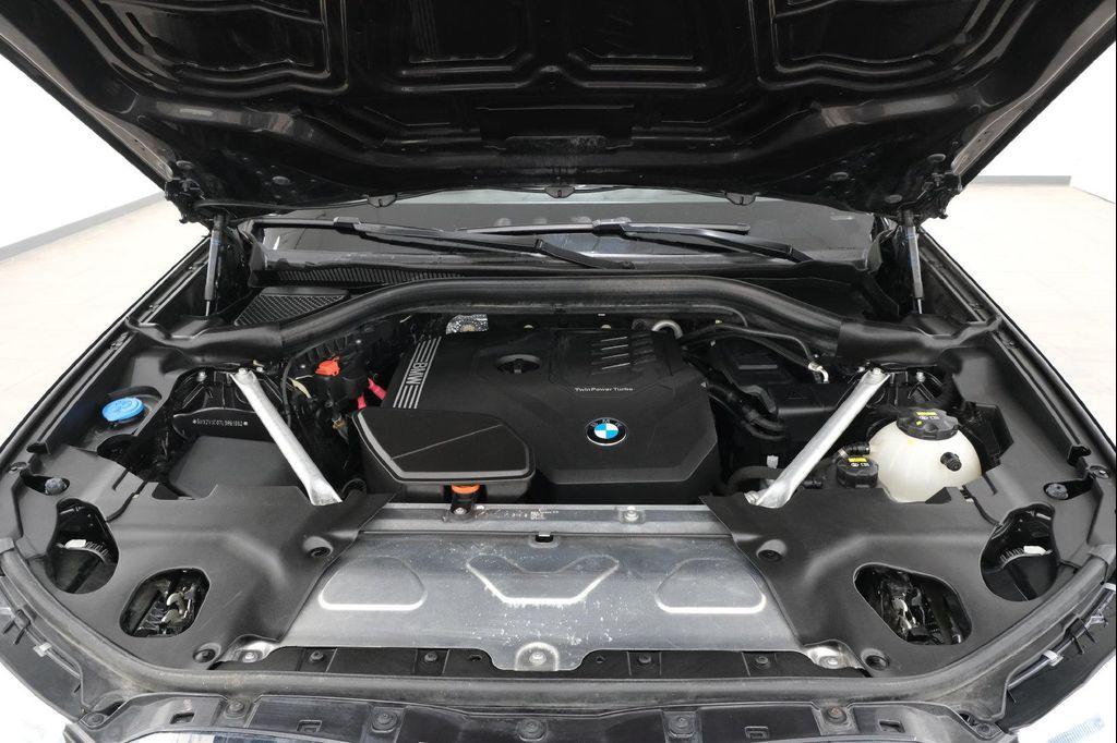 BMW X4 view 42
