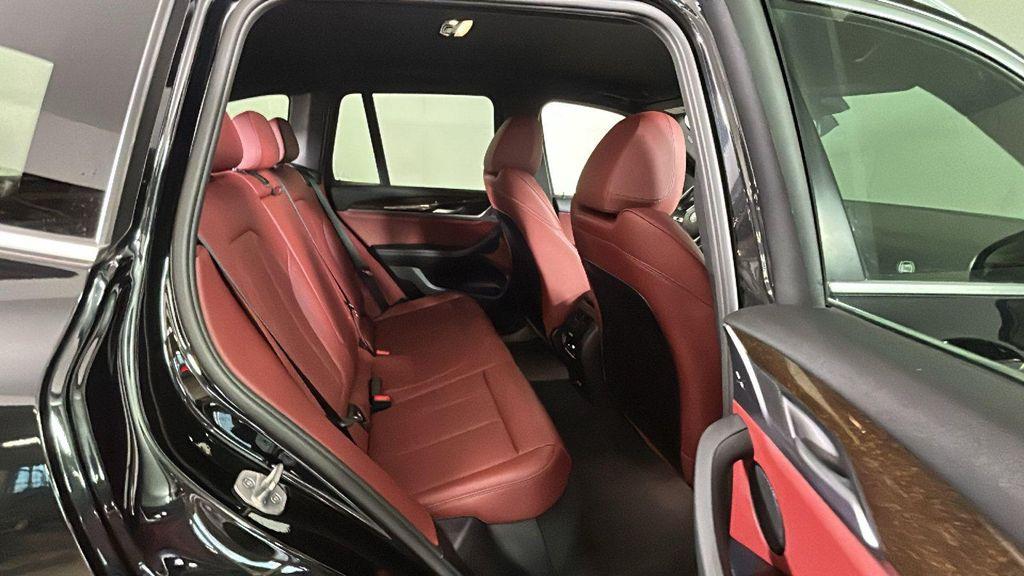 BMW X3 view 33