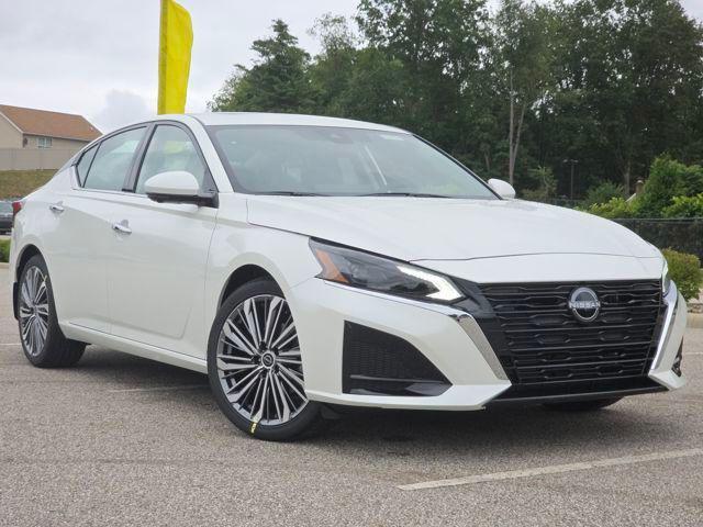 new 2025 Nissan Altima car, priced at $29,267
