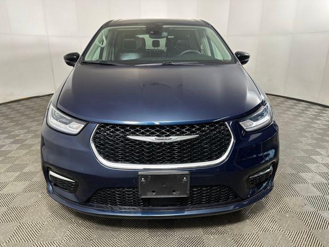 used 2024 Chrysler Pacifica Hybrid car, priced at $24,590