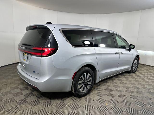 used 2024 Chrysler Pacifica Hybrid car, priced at $24,590