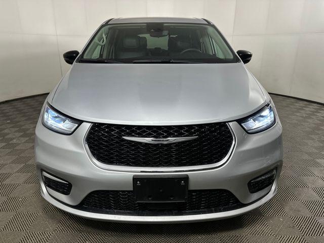 used 2024 Chrysler Pacifica Hybrid car, priced at $24,590